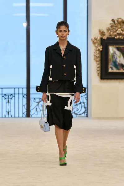 Look 5